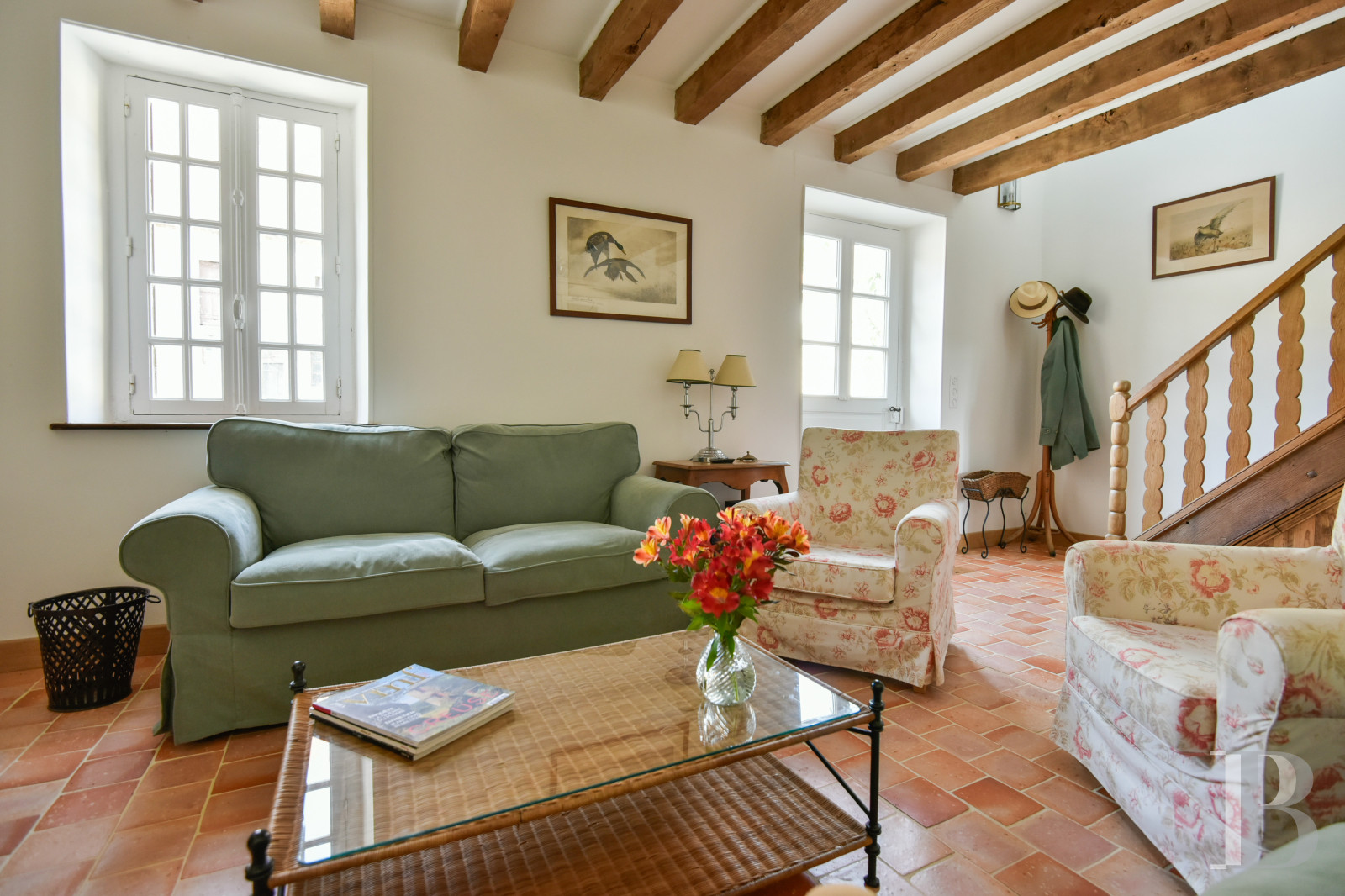 En Limousin, dans le sud-est de la Creuse et à proximité d’Aubusson, un logis indépendant du 17e siècle au centre d’une place forte médiévale,  - photo  n°11